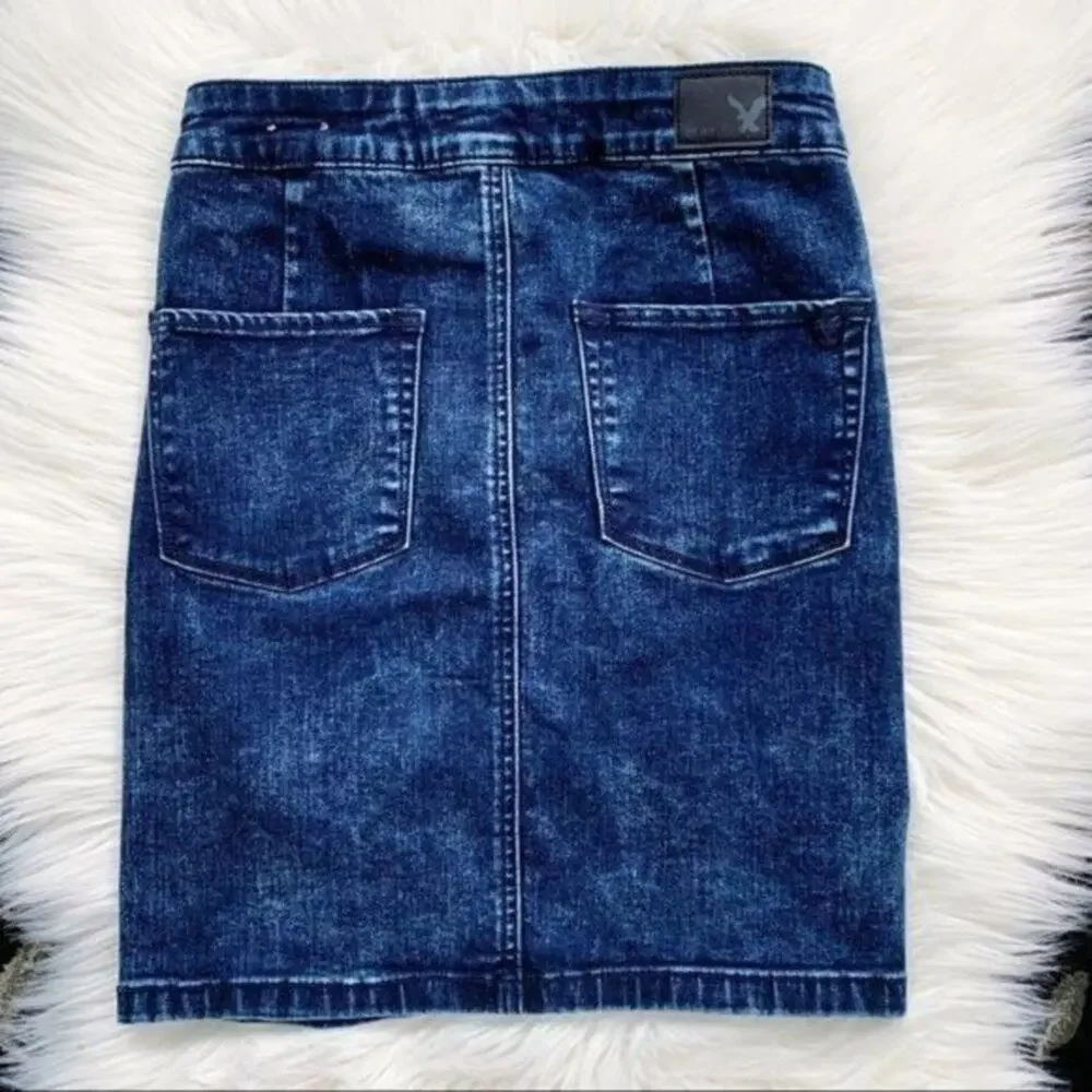 American Eagle Dark Blue Acid Wash Denim Mini Skirt Size 2